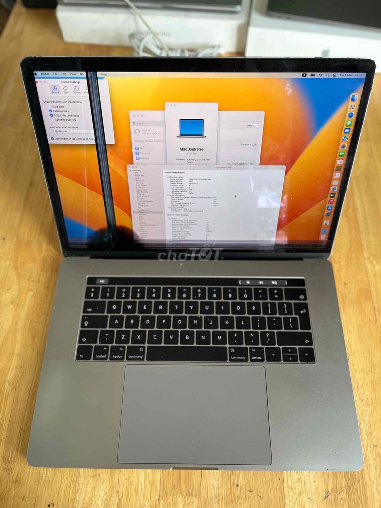 Фото 2: MacBook Pro 2017 15 дюймов i7 16GB/512GB с полосами на экране