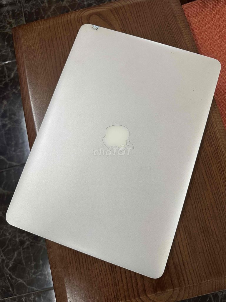Apple Macbook Air 2017 i5 8GB/128GB Silver Like New