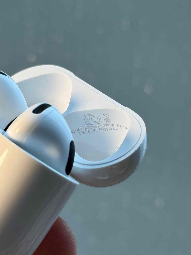 Наушники Apple AirPods Pro с активным шумоподавлением, белые