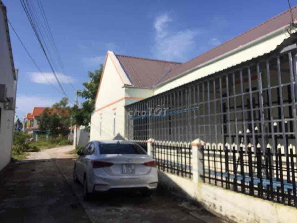 Сдается дом Cây Thông Trong, 2 спальни, кондиционер, кровати, кухня