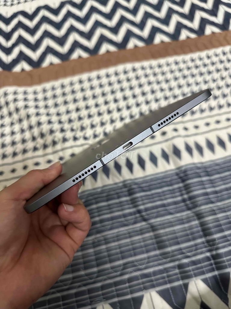 Фото 3: Apple iPad Pro M1 Wi-Fi 5G 128 ГБ, серый, состояние 99%