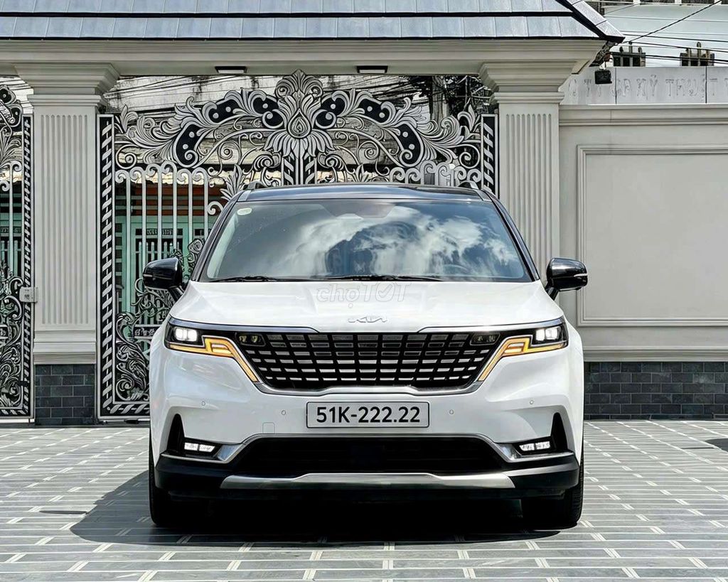 KIA CARNIVAL SIGNATURE 2023 Белый 7 мест