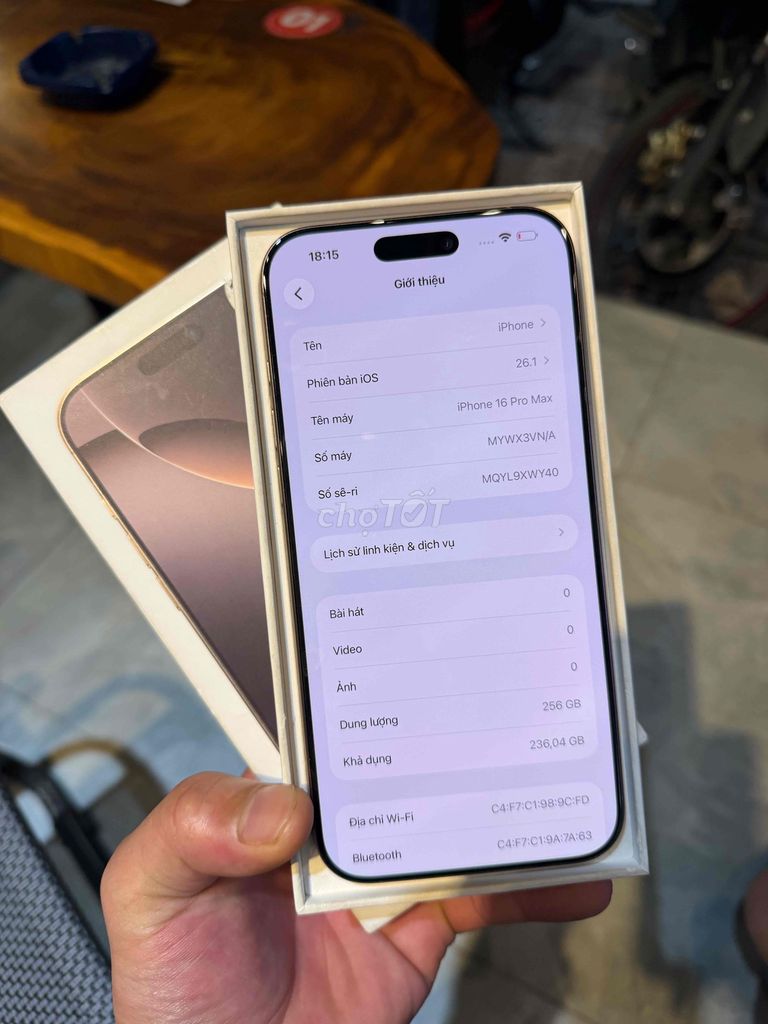 Фото 3: iPhone 16 Pro Max 256GB цвета «пустыня»
