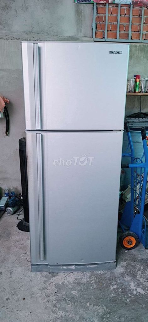 Холодильник Hitachi 500 литров Серебристый