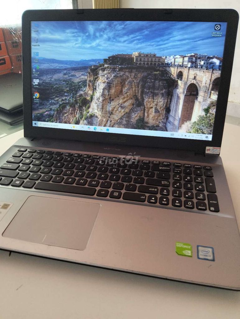 Asus X541UV i7-6500U 8GB Windows 10