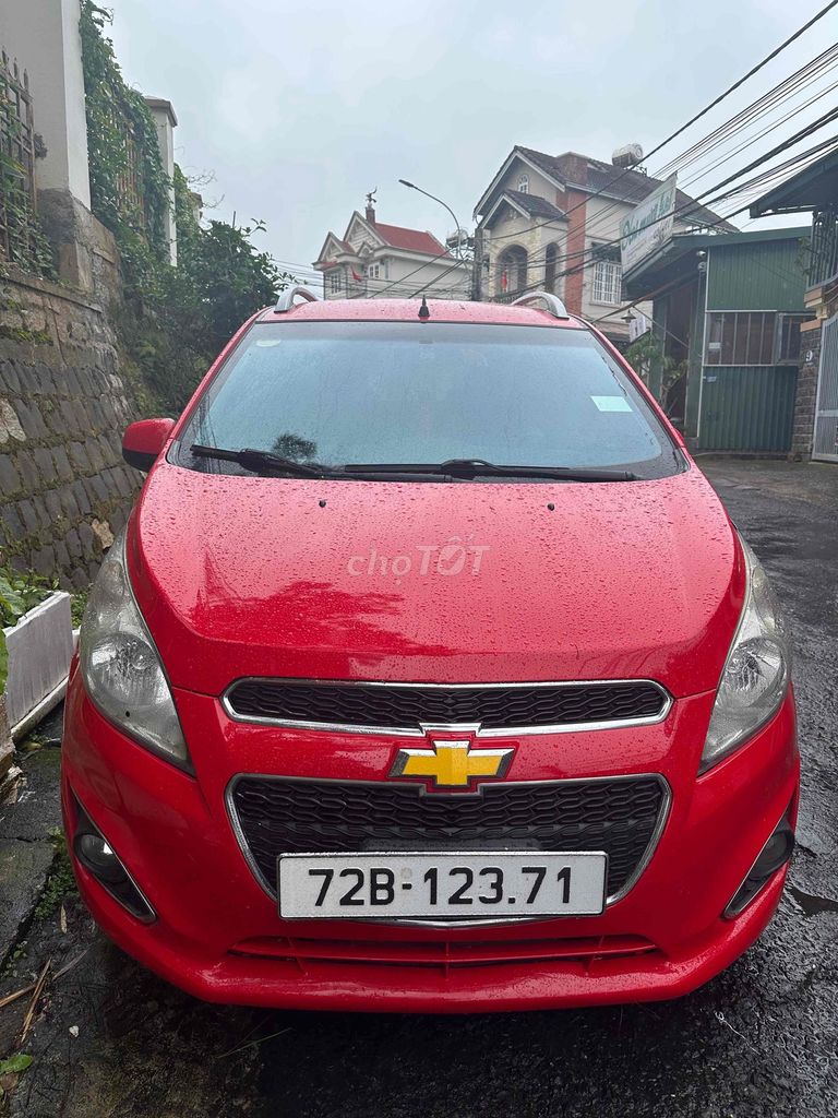 Chevrolet Spark 2013 автоматическая 90000 км красный