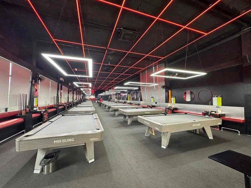 Фасад, помещение под бильярдный клуб на участке Нор Чанг Лонг, Биньтхань