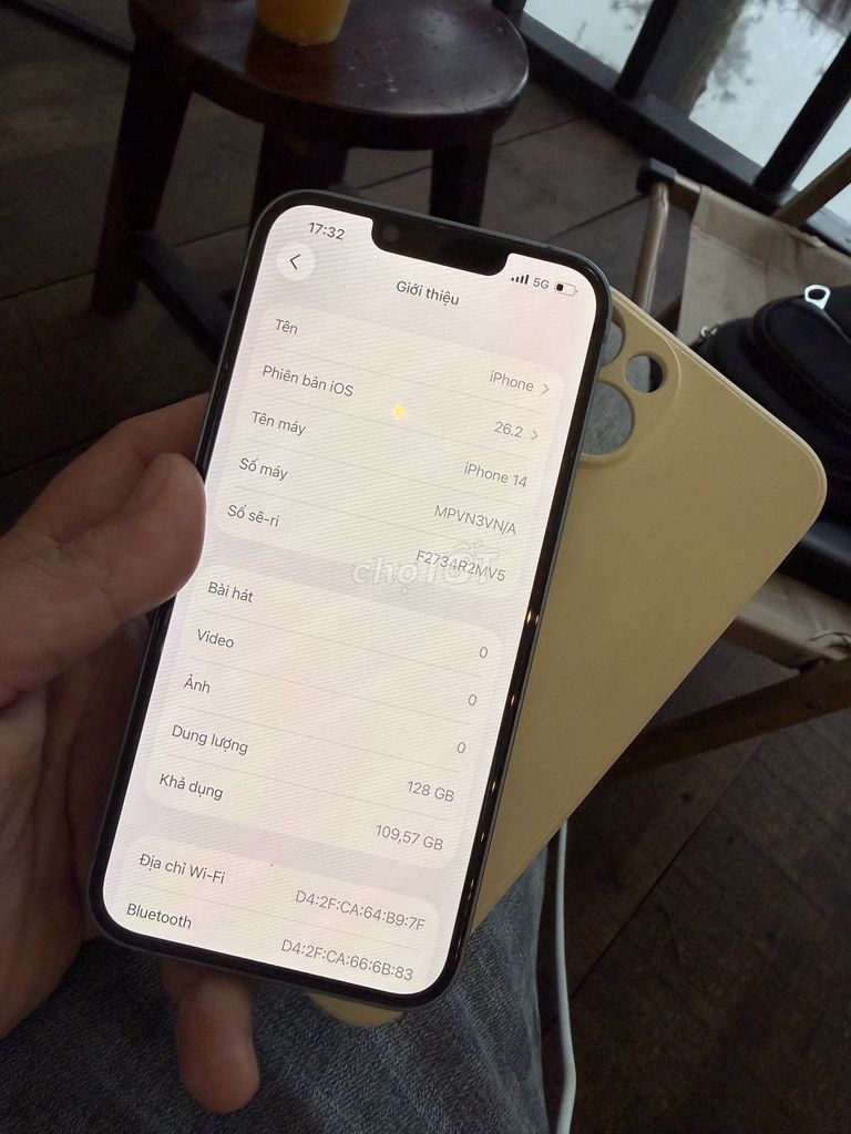 Фото 3: Apple iPhone 14 128GB Серый международная версия VN/A