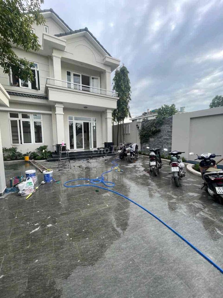 Фото 2: ВИЛЛА 12x30, ДВОР БОЛЕЕ 100М2, ПАРКОВКА НА 5 АВТО, ЖК ДО СУАН ХОП, ФУ ХЫУ, Р-Н 9