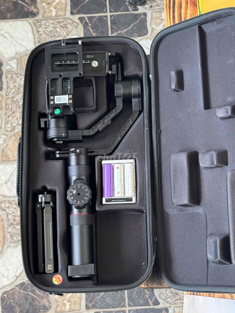 Стабилизатор Zhiyun Crane 2 Черный, не работает экран