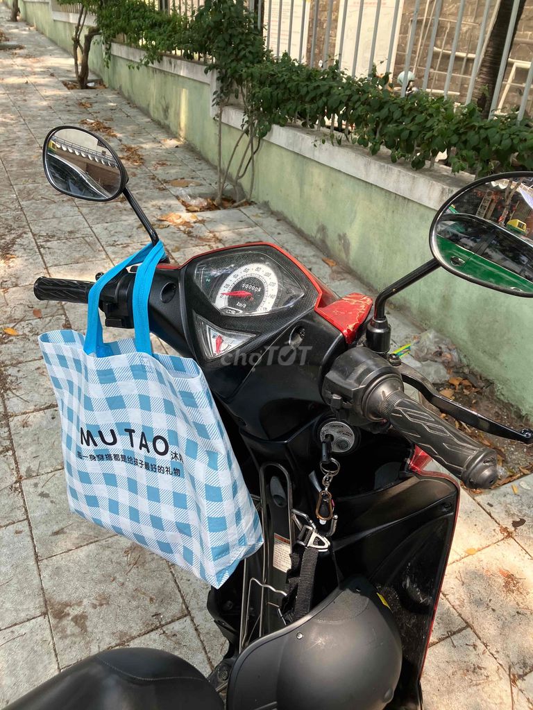 Фото 3: Suzuki Hayate 125 125cc Красный