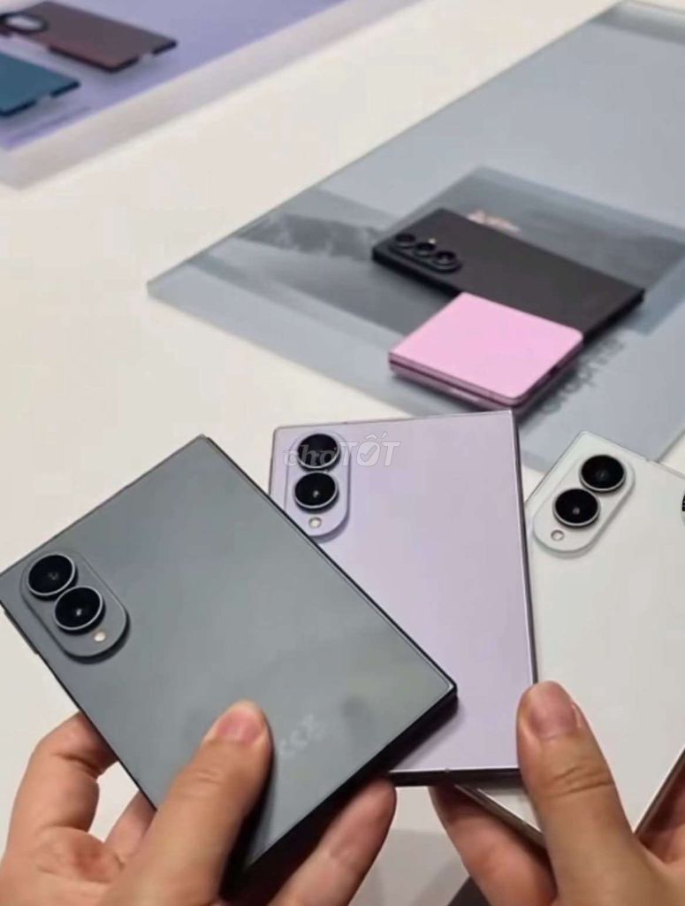 Фото 3: Samsung Galaxy Z Fold8 256GB Фиолетовый