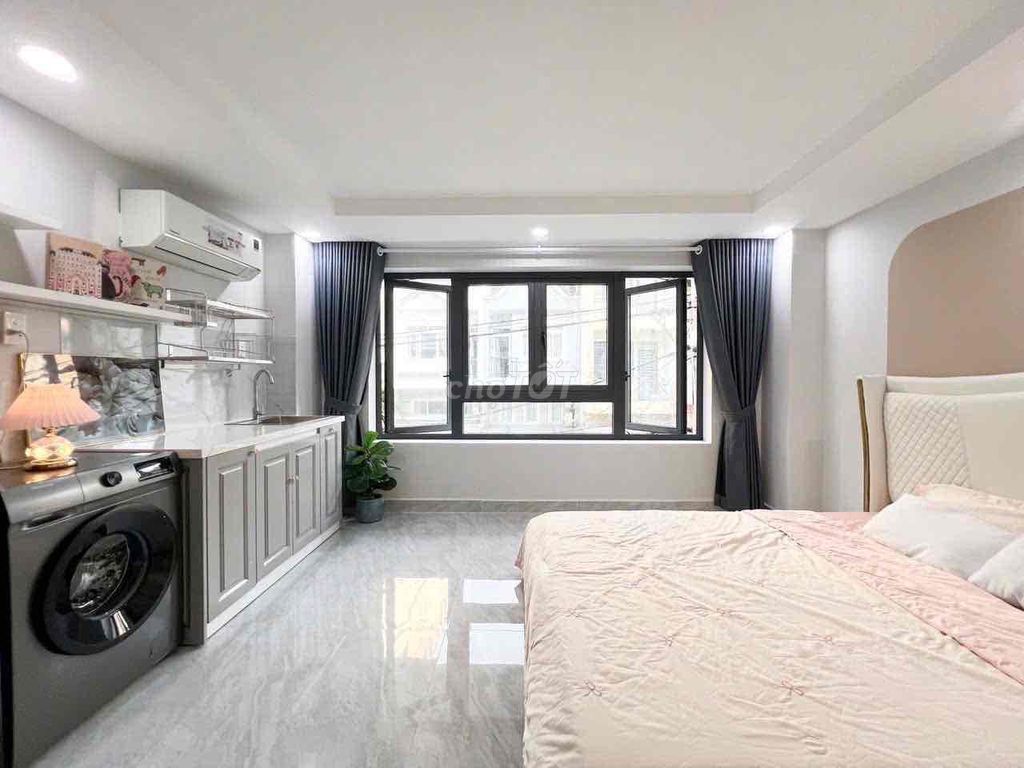 Студия с полной мебелью, очень светлая, недорого рядом с Etown Cộng Hoà