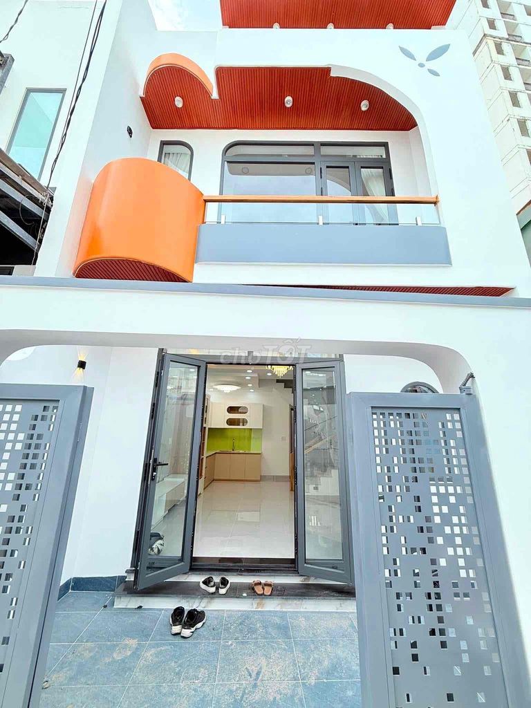 Продажа дома LHP ЦЕНА 5,2 млрд красивый и аккуратный