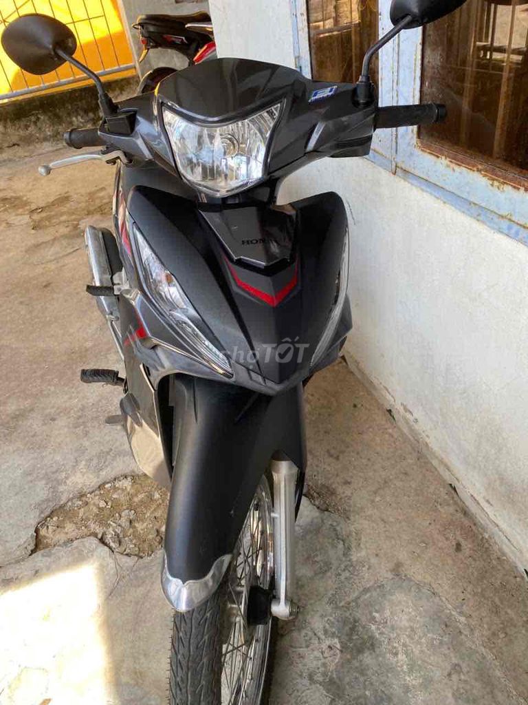 Фото 2: Honda Wave RSX FI Серый Черный 17791 км