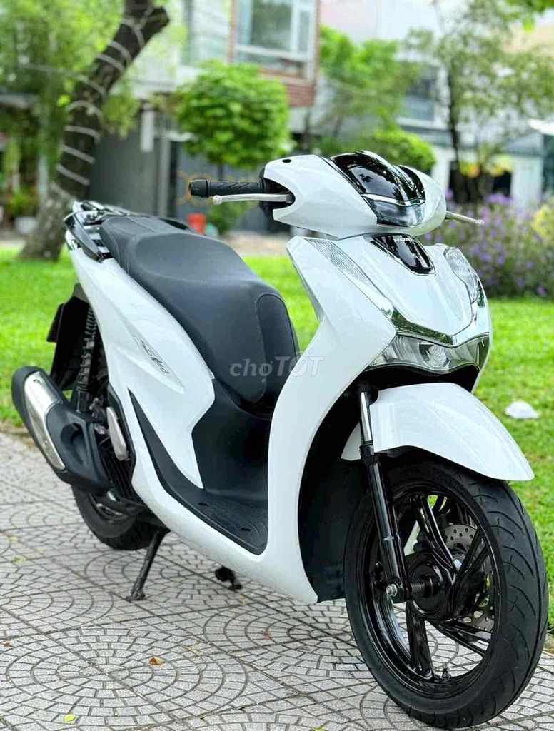 Фото 3: Honda SH 125 2022 Белый