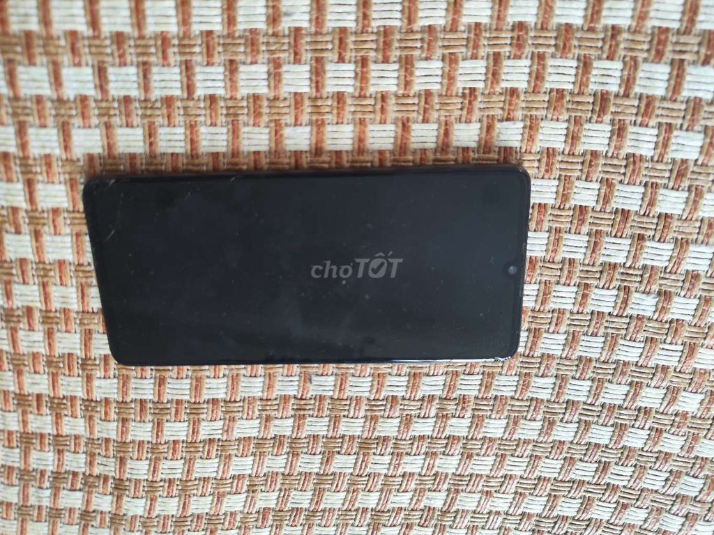 Huawei P30 черный, разбит экран