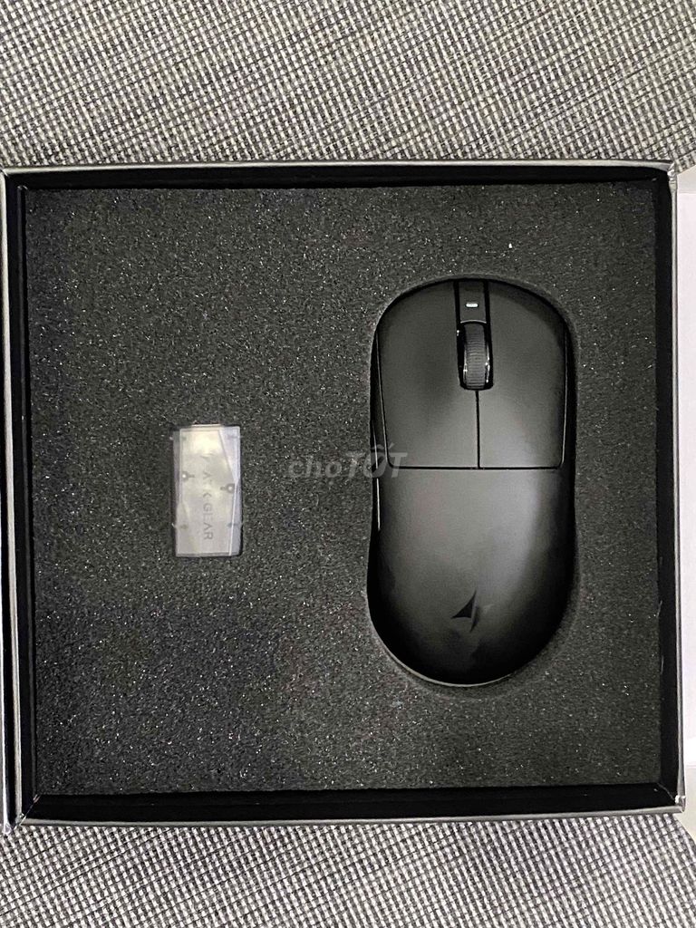Фото 2: Игровая мышь ATK A9 Air сверхлёгкая, беспроводная wireless
