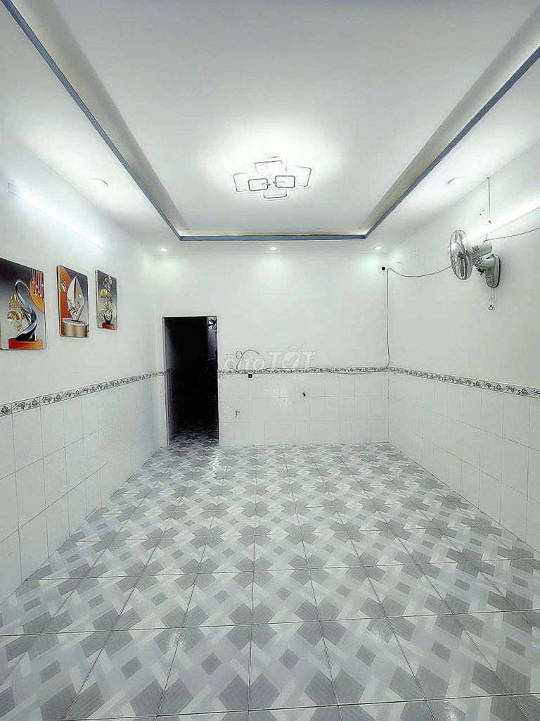 Аренда дома в переулке Lê Văn Quới: 4м x 14м, 1 этаж + 1 этаж, 3 спальни, 2 санузла