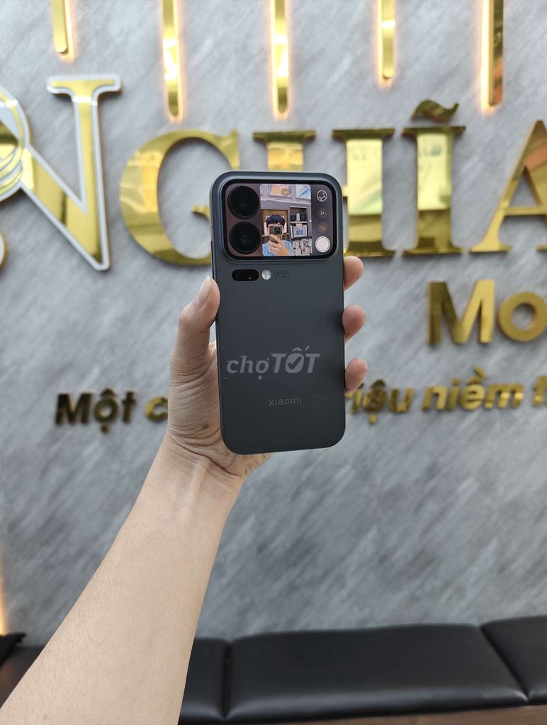 Фото 3: Xiaomi 17 Pro 12GB 256GB синий как новый