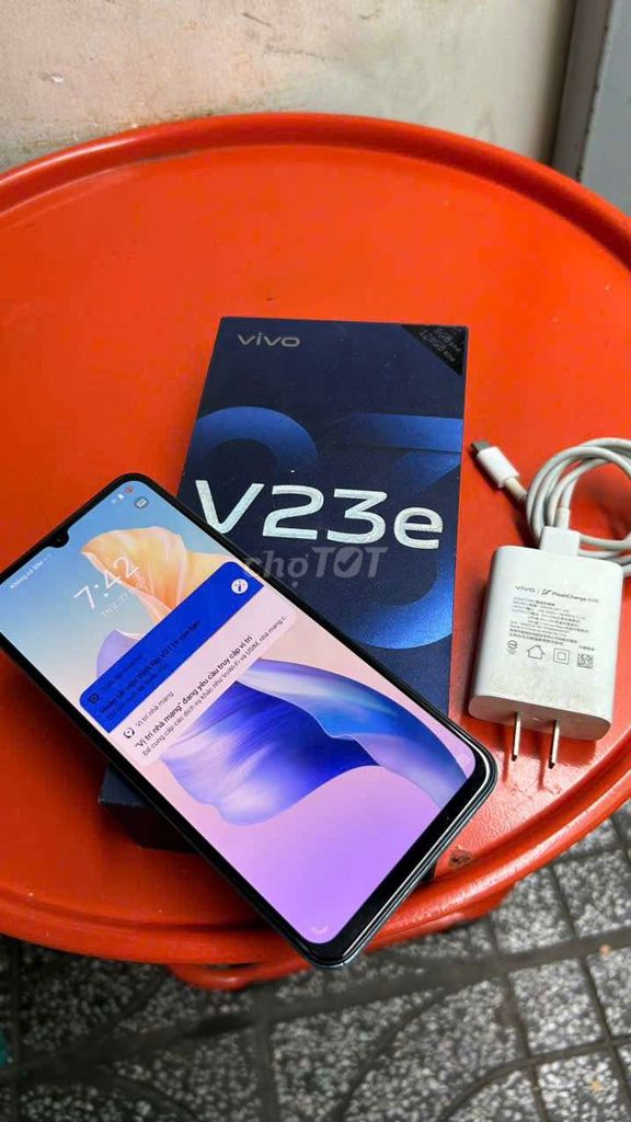 Vivo V23e 128GB Розово-голубой, как новый