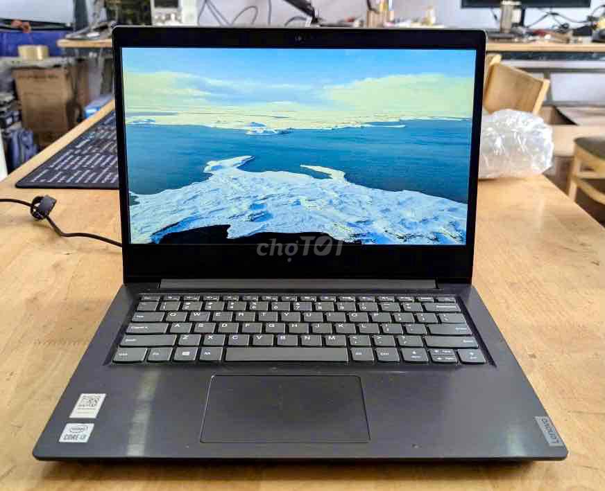 Фото 2: Ноутбук Lenovo подходит для школьников, студентов и офиса