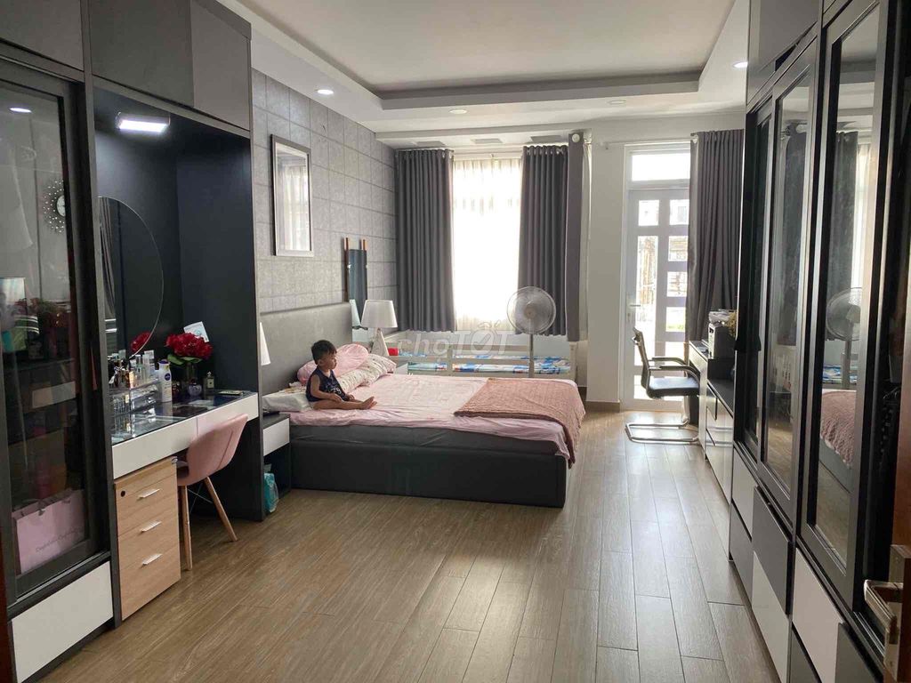 Фото 3: Продажа дома в центре квартала Фу Нюан
