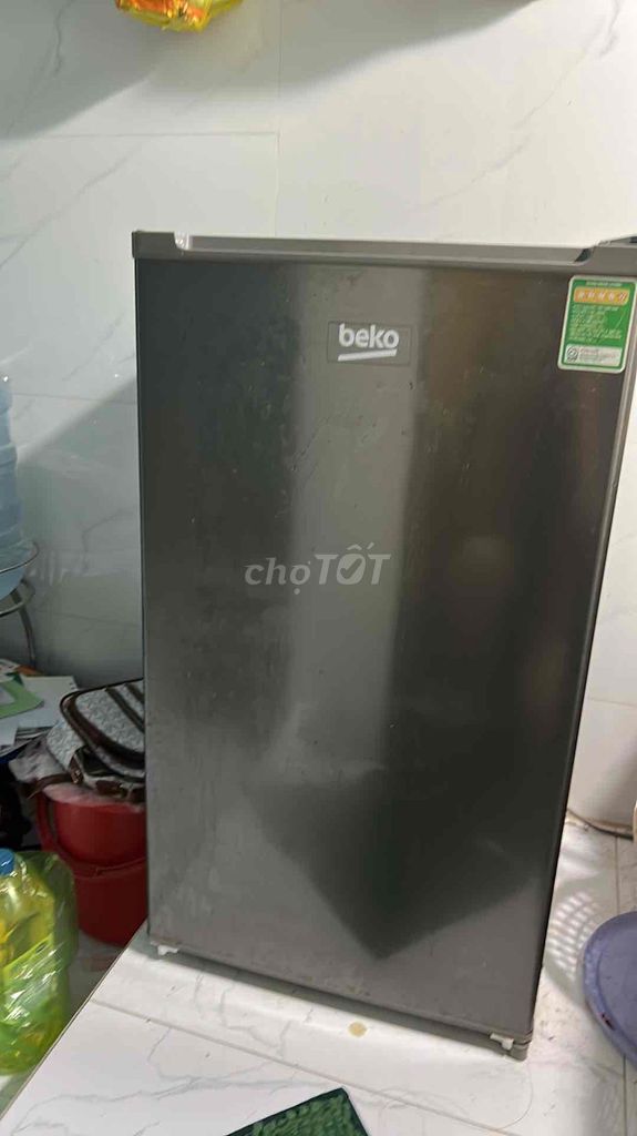 Мини-холодильник Beko серый, энергосберегающий
