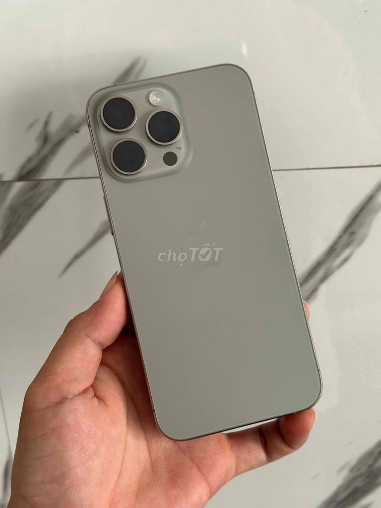 Apple iPhone 15 Pro Max 256GB Серый, заменена задняя крышка