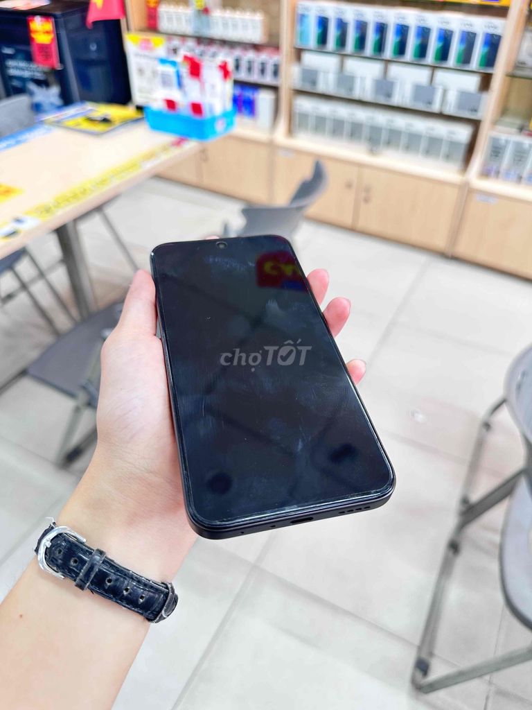 Фото 2: Realme C100 8GB/256GB Коричнево-черный, б/у