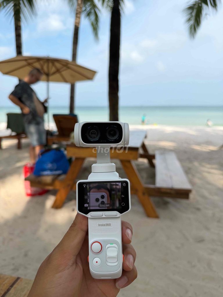 Экшн-камера Insta360 Luna Ultra 360 белая, б/у