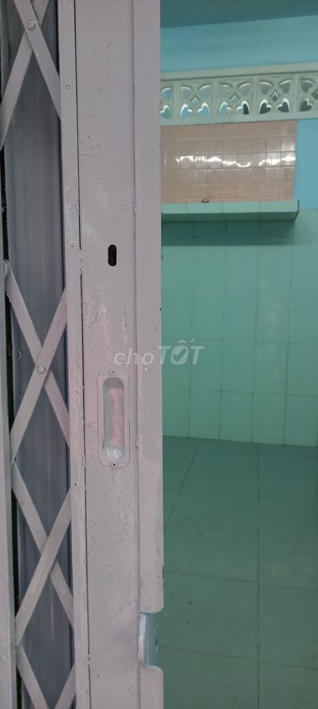 Фото 3: Продаётся красивый дом, можно сразу заселиться, полный пакет документов, Лак Лонг Куан