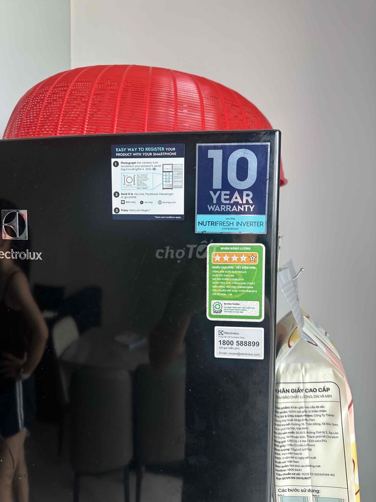 Холодильник Electrolux Inverter черный