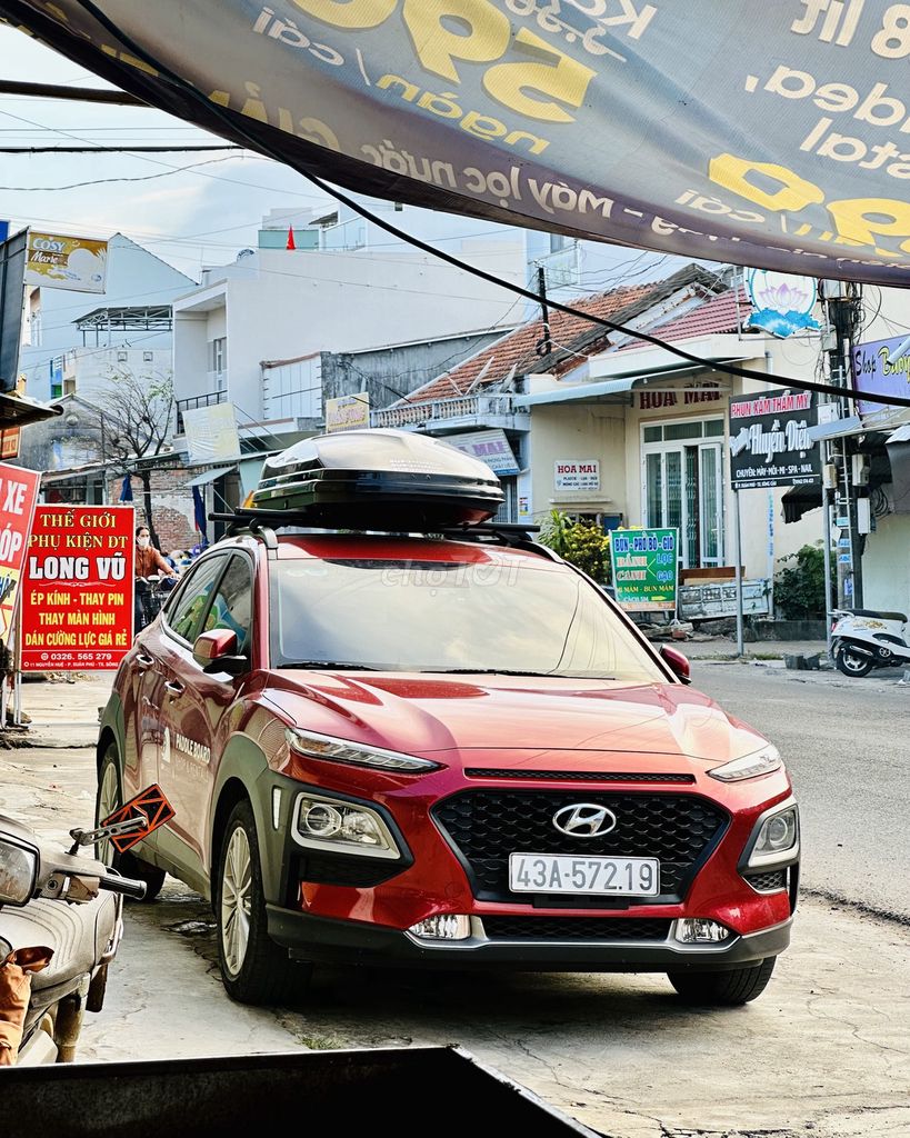 Hyundai Kona 2020 2.0 AT Базовая Красный