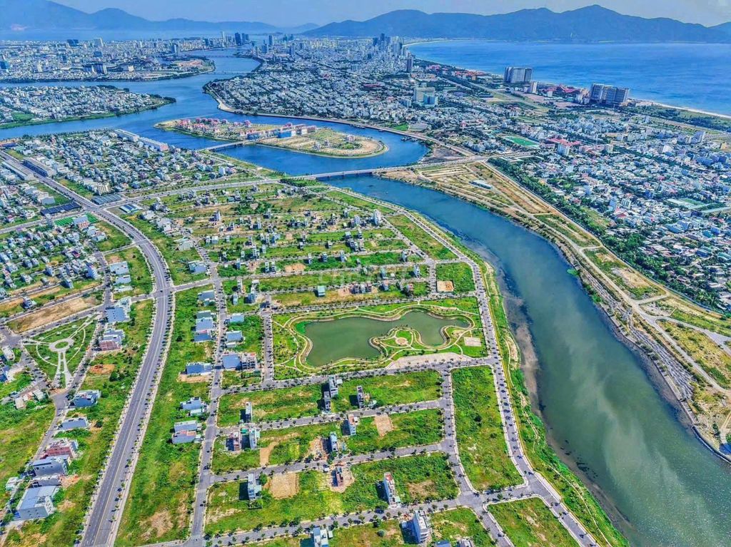 Продажа земли в Nam Hòa Xuân по выгодной цене - реальный товар, без обмана