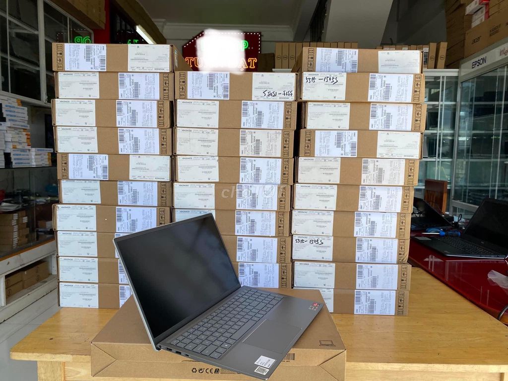 Фото 3: Dell Vostr***0P 16GB/16 inch FHD Mới