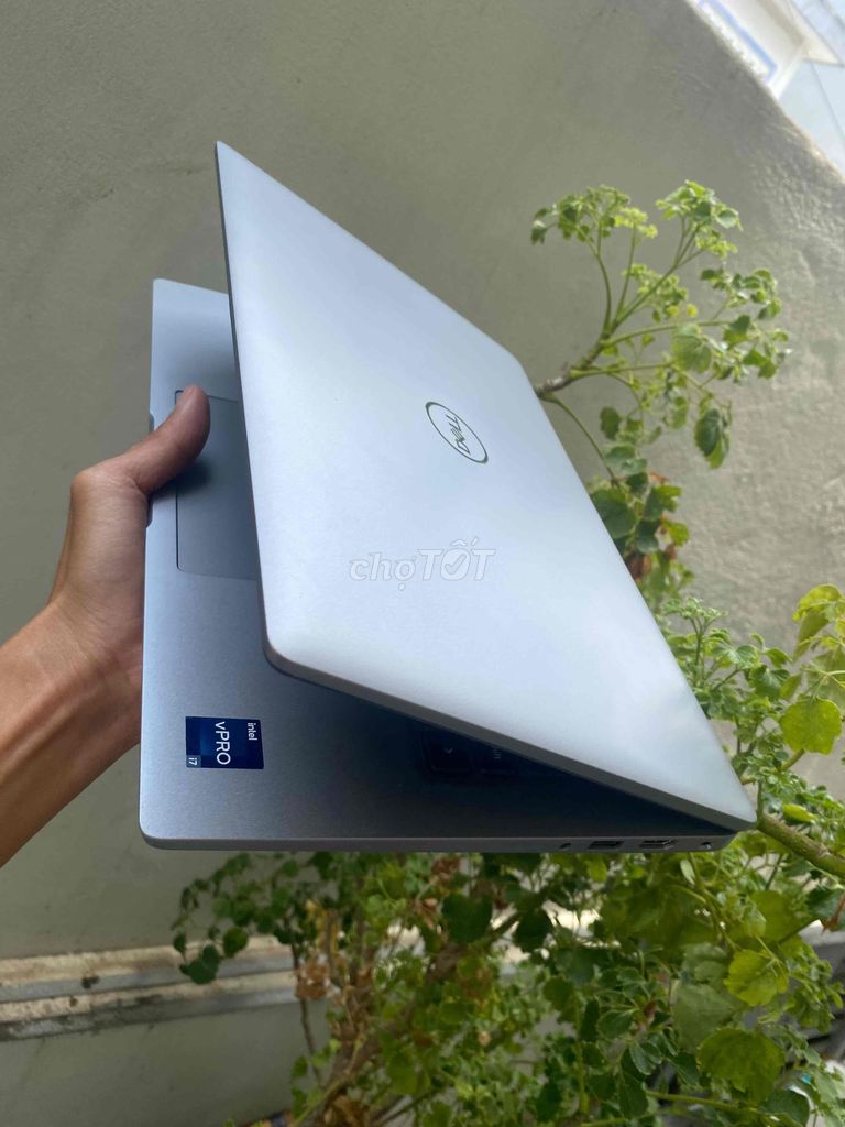 Фото 2: Dell Latitude 5440 i7 1365u 14 дюймов FullHD 16GB