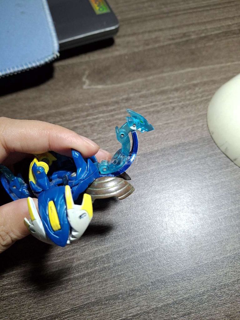Коллекционная игрушка Bakugan Saint Aquas Металлическая.