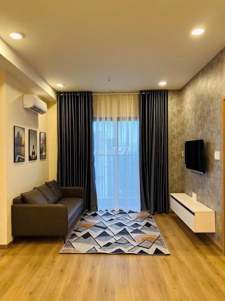 Сдается квартира в Viva Plaza, район 7. Квартира с 1 спальней — 8 млн, с 2 спальнями — 9 млн, с 3 спальнями — 13 млн