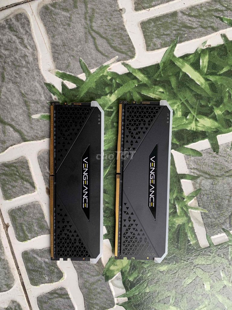 Фото 3: RAM 16G bus 3600 RGB DDR4