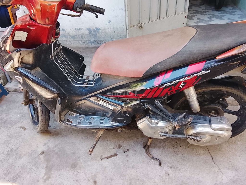 Фото 2: Yamaha Nouvo 4 Красный Черный