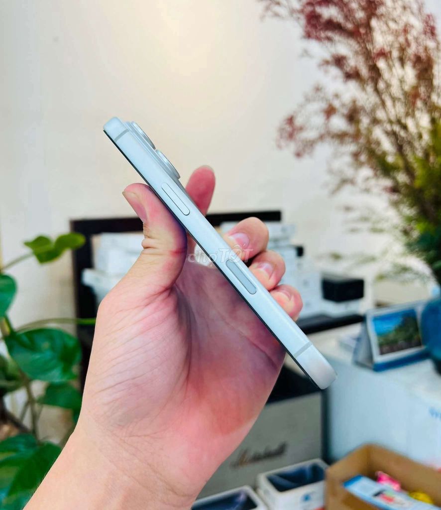 Фото 2: iPhone 17 Pro 256GB Белый Вьетнам Like New