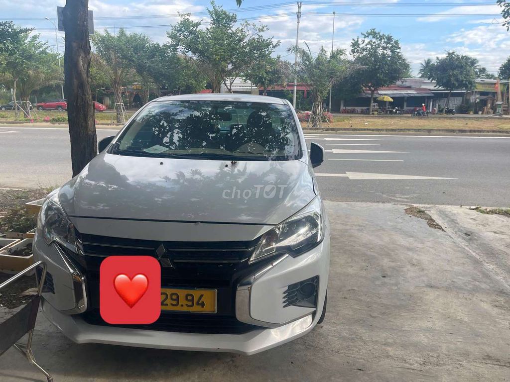 Mitsubishi Attrage 2022, механика, белый, 120 000 км