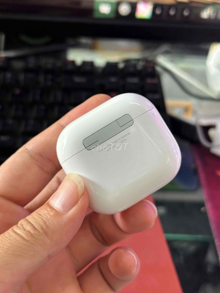 Фото 2: Apple AirPods 4 Белые Беспроводные наушники