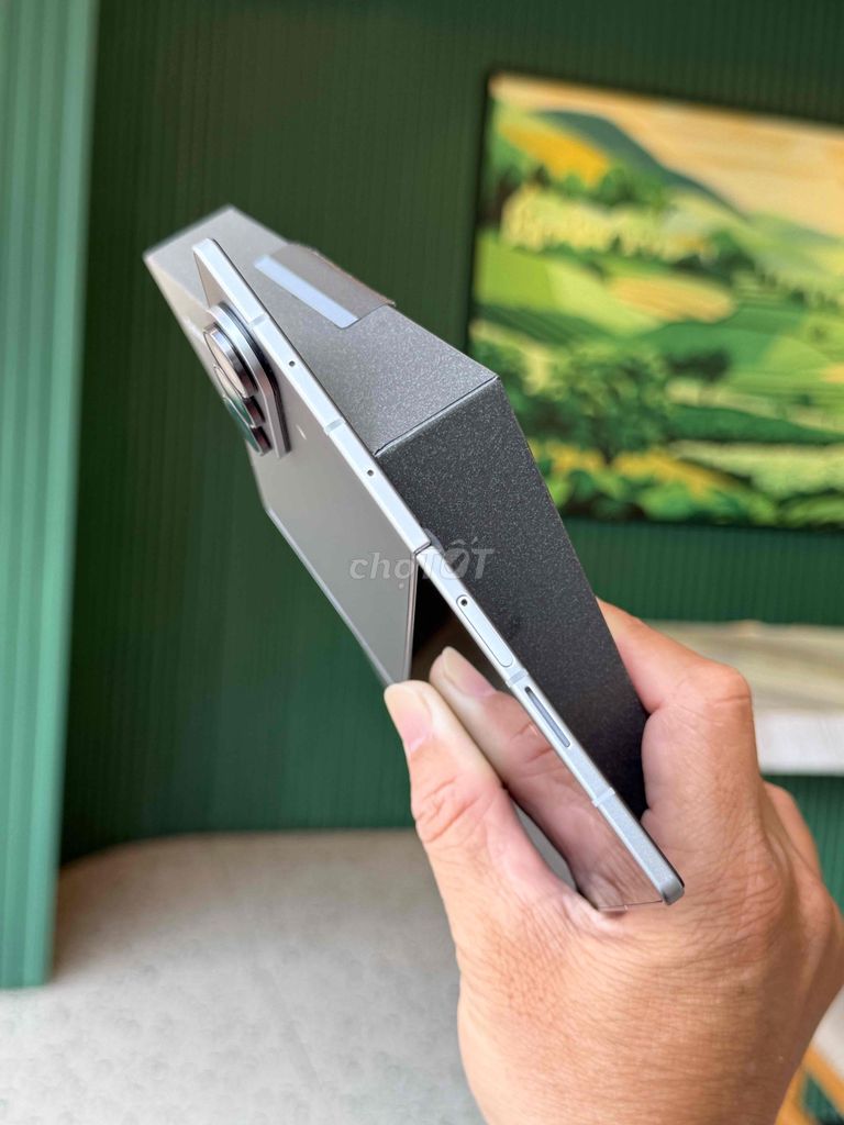 Фото 3: Samsung Zfold 7 512Gb Silver Like New
