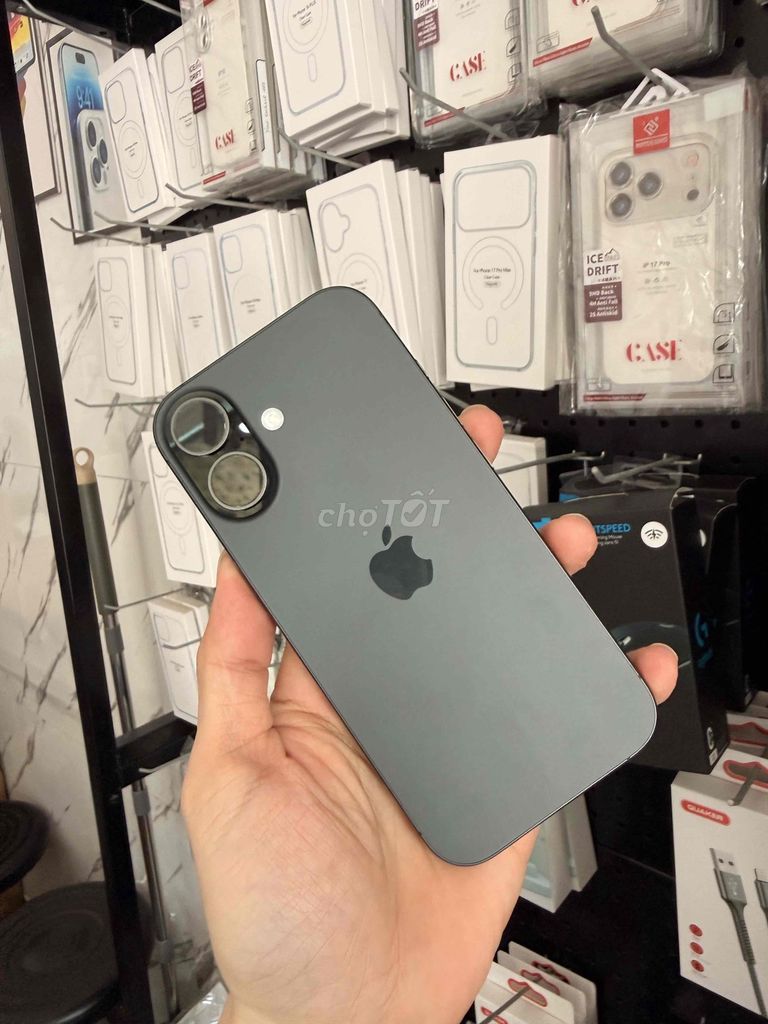 Apple iPhone 17 256GB Like new, версия с физической SIM-картой