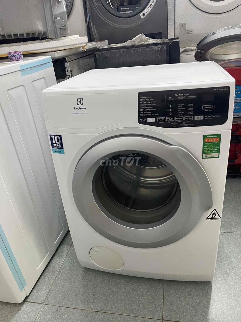 Сушильная машина для одежды Electrolux 8 кг Белая