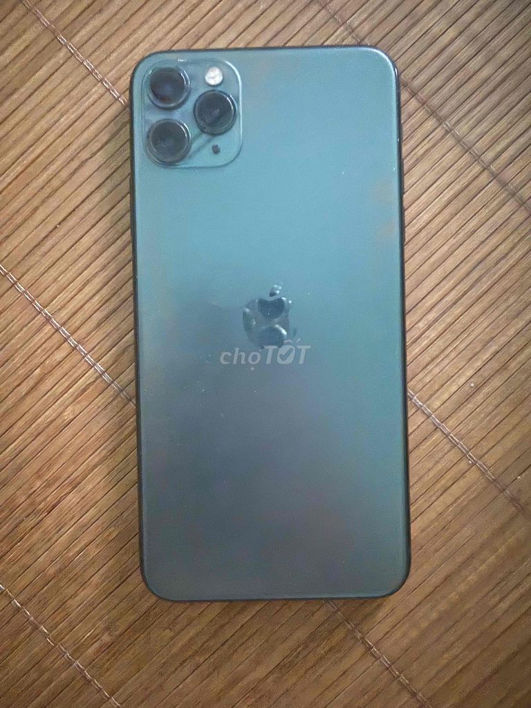 Фото 2: Apple iPhone 11 Pro Max 256GB, треснутое стекло в углу