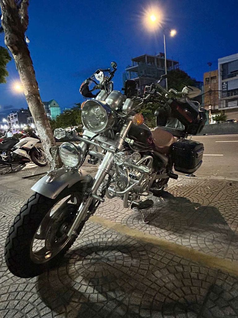 Фото 3: Xe máy Cruiser Lifan LF150 2008 Bạc, Đen