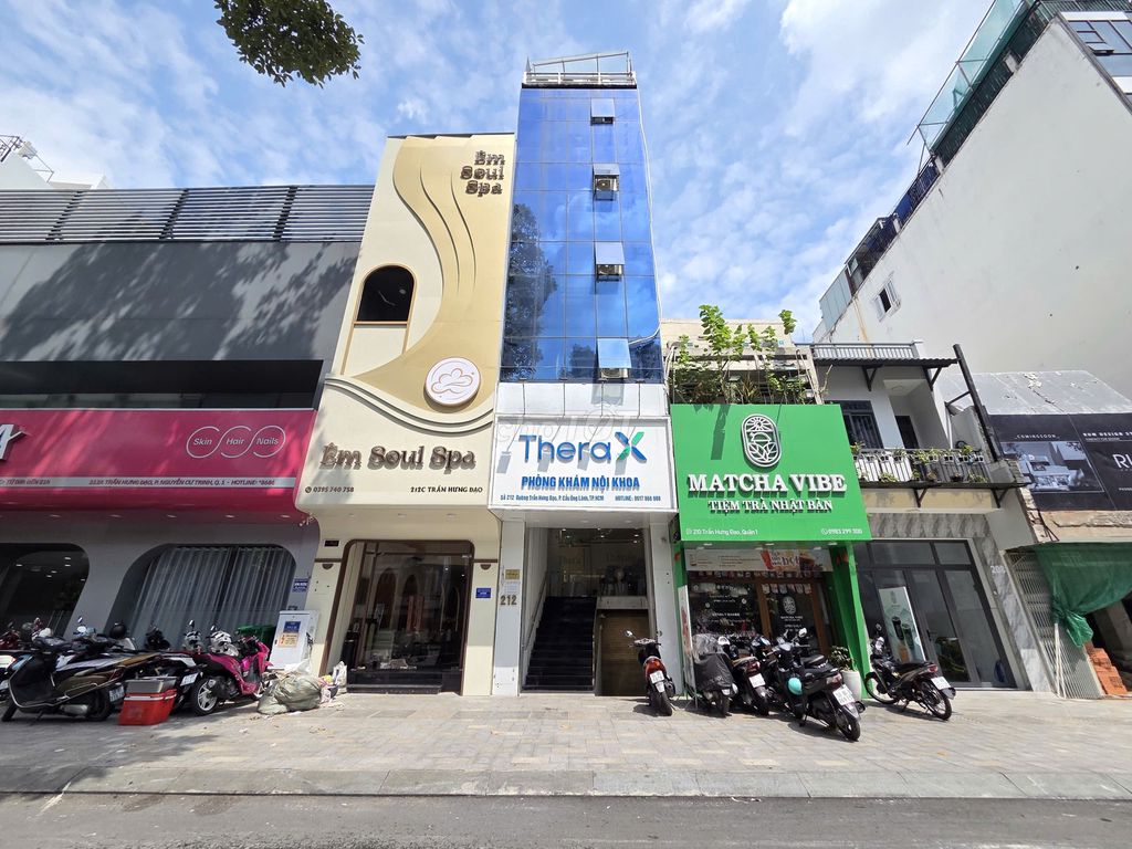 MT Trần Hưng Đạo, Q1 — лифт❌между Cống Quỳnh и Trần Đình Xu❌сдаётся